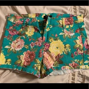 Flower shorts. Blue/green. Size Large.